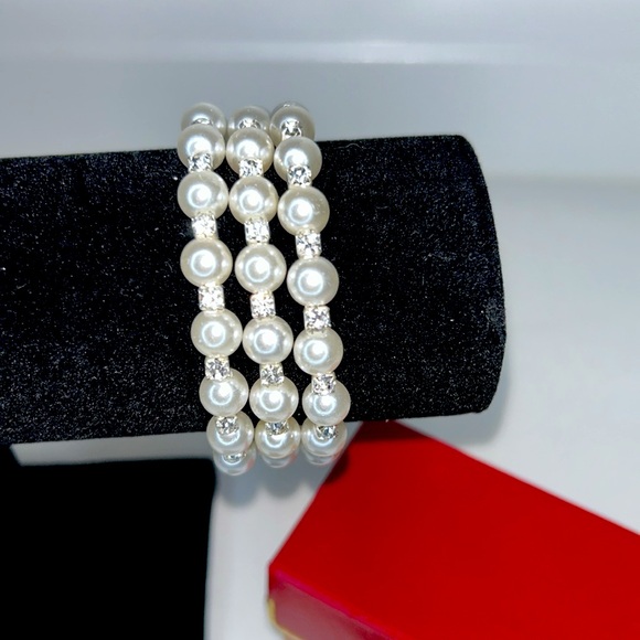 Swarovski Crystal | 3 Row Pearl Bracelet | New With Tags - Picture 2 of 8